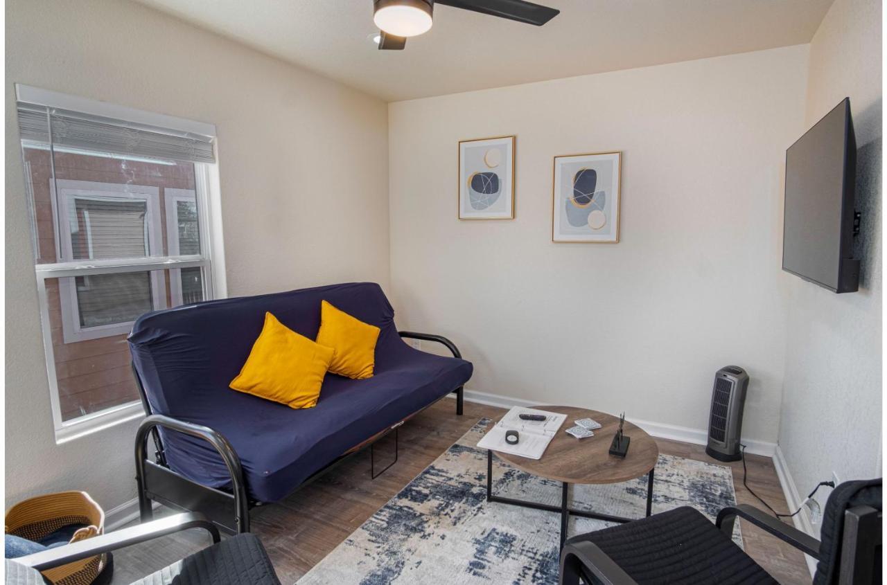 Adorable 2Br Guesthouse Close To Riverwalk And Dt San Antonio Camera foto